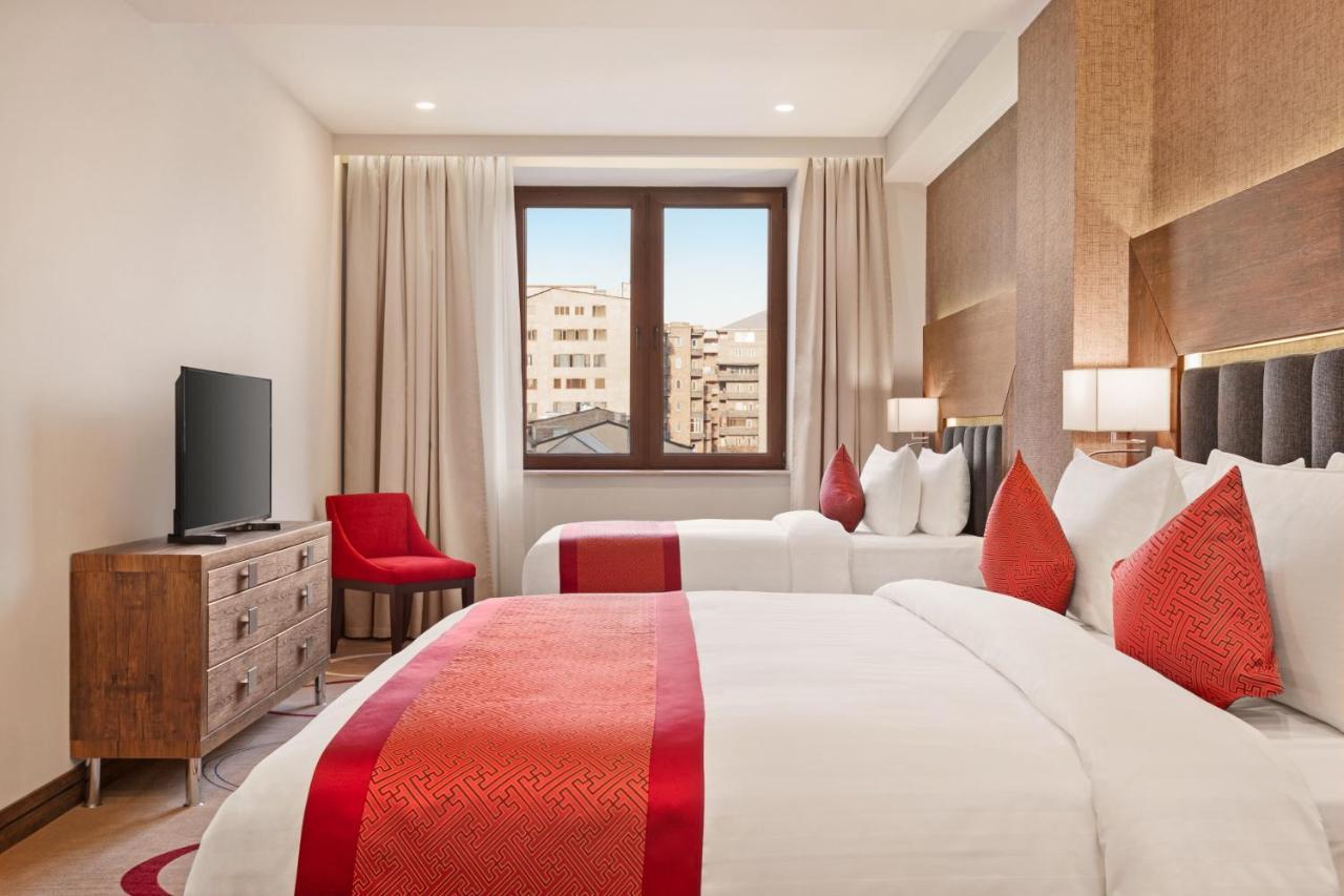 Ramada Hotel & Suites By Wyndham Jerevan Eksteriør billede