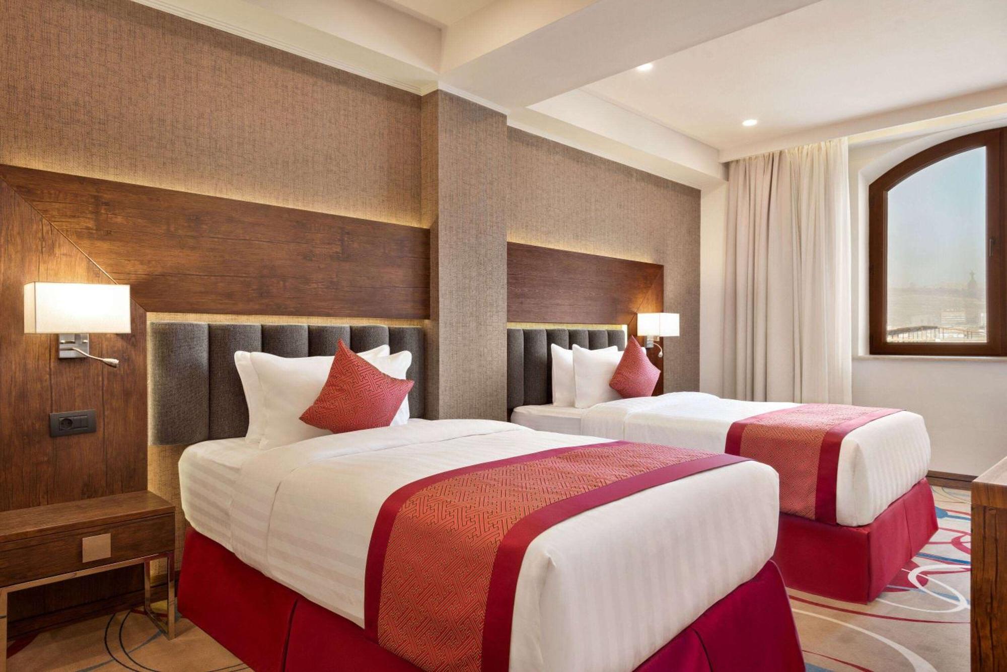 Ramada Hotel & Suites By Wyndham Jerevan Eksteriør billede