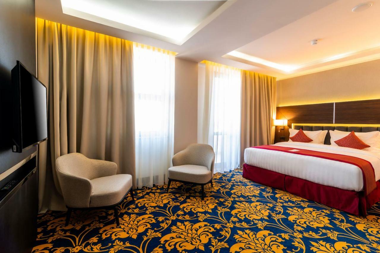 Ramada Hotel & Suites By Wyndham Jerevan Eksteriør billede