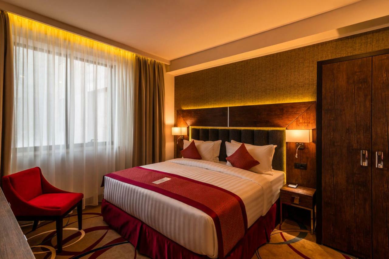 Ramada Hotel & Suites By Wyndham Jerevan Eksteriør billede