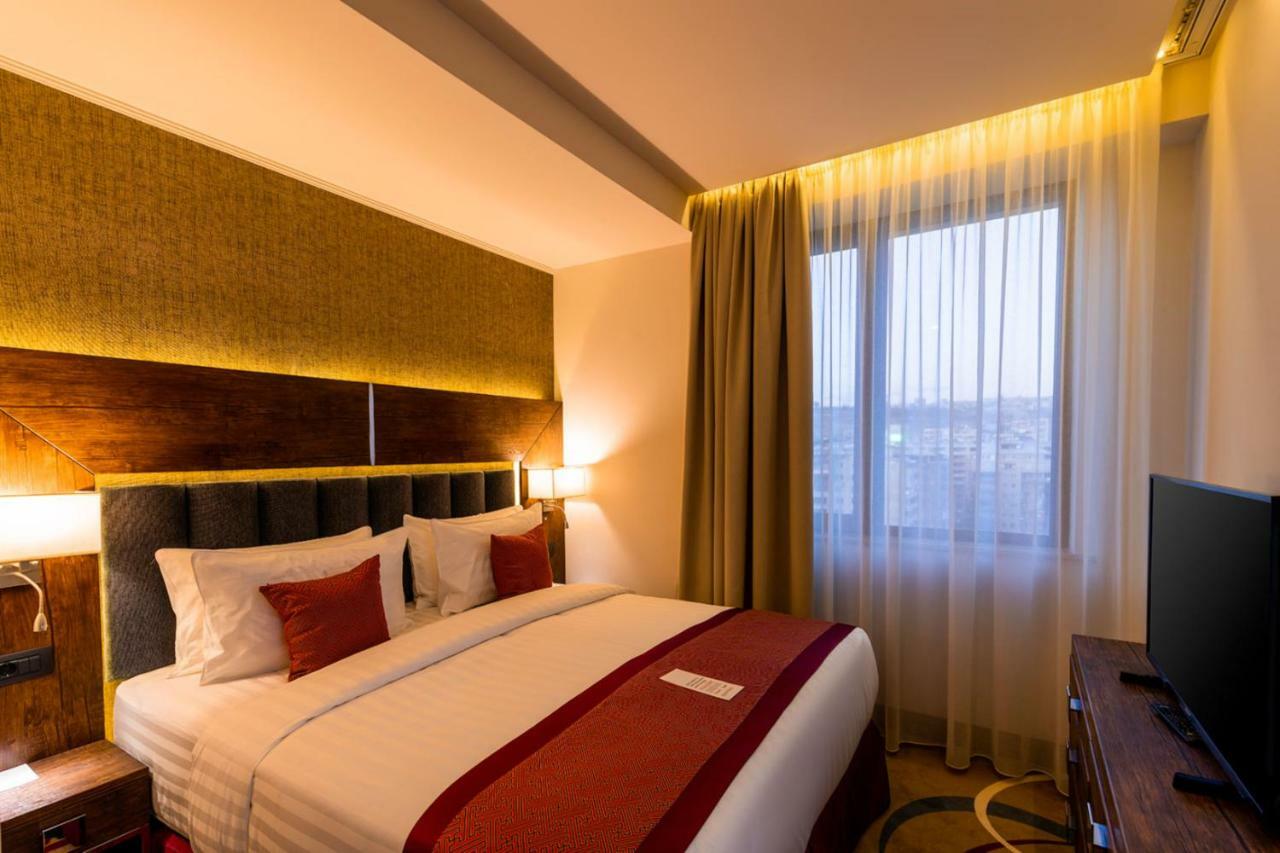 Ramada Hotel & Suites By Wyndham Jerevan Eksteriør billede